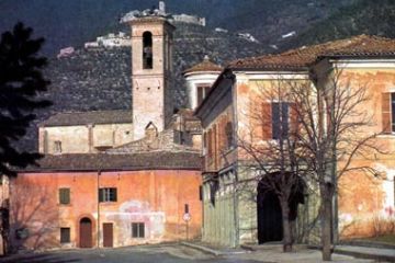 Campello sul Clitunno - Piazza Comunale
